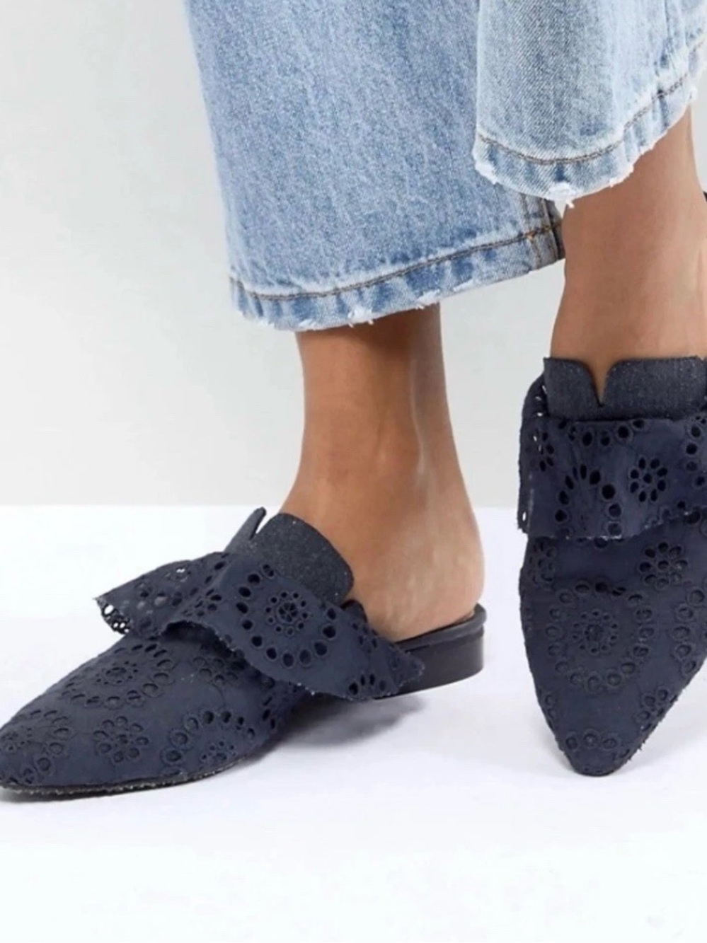 Free People Sienna Eyelet Coquette Cottage Quiet Luxury Pointed Toe Mules 10